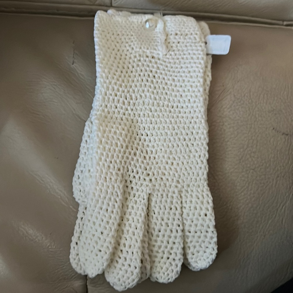 Vintage hand crochet Italian white gloves
